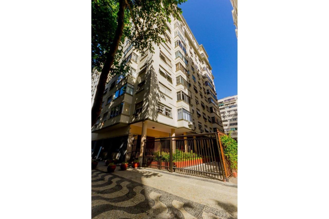 Copacabana Oasis: Stylish 2-3 Bedroom Steps From Apartment