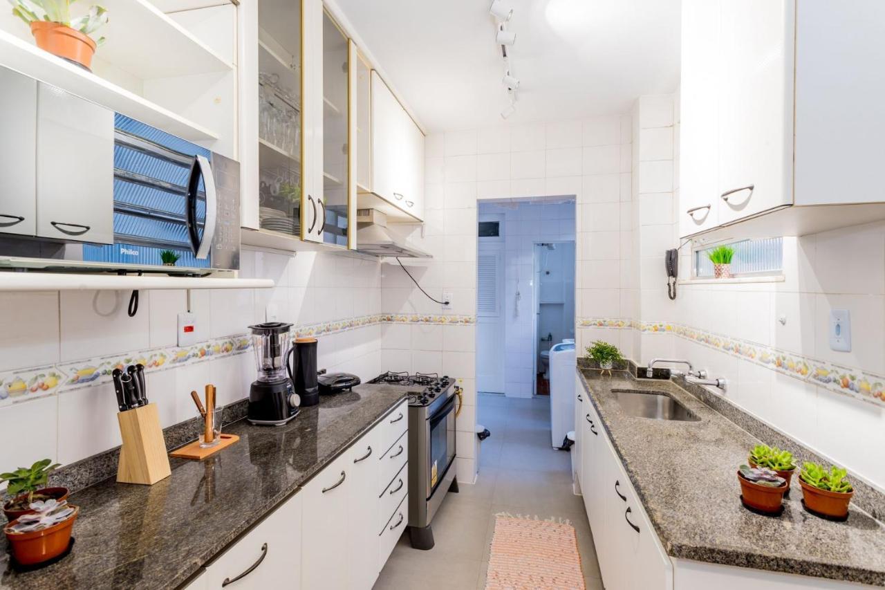 Copacabana Oasis: Stylish 2-3 Bedroom Steps From * Rio de Janeiro